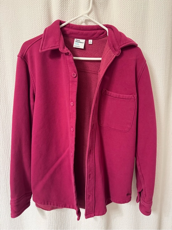 TNA Tops - TNA Fuchsia Button-Front Fleece Jacket
